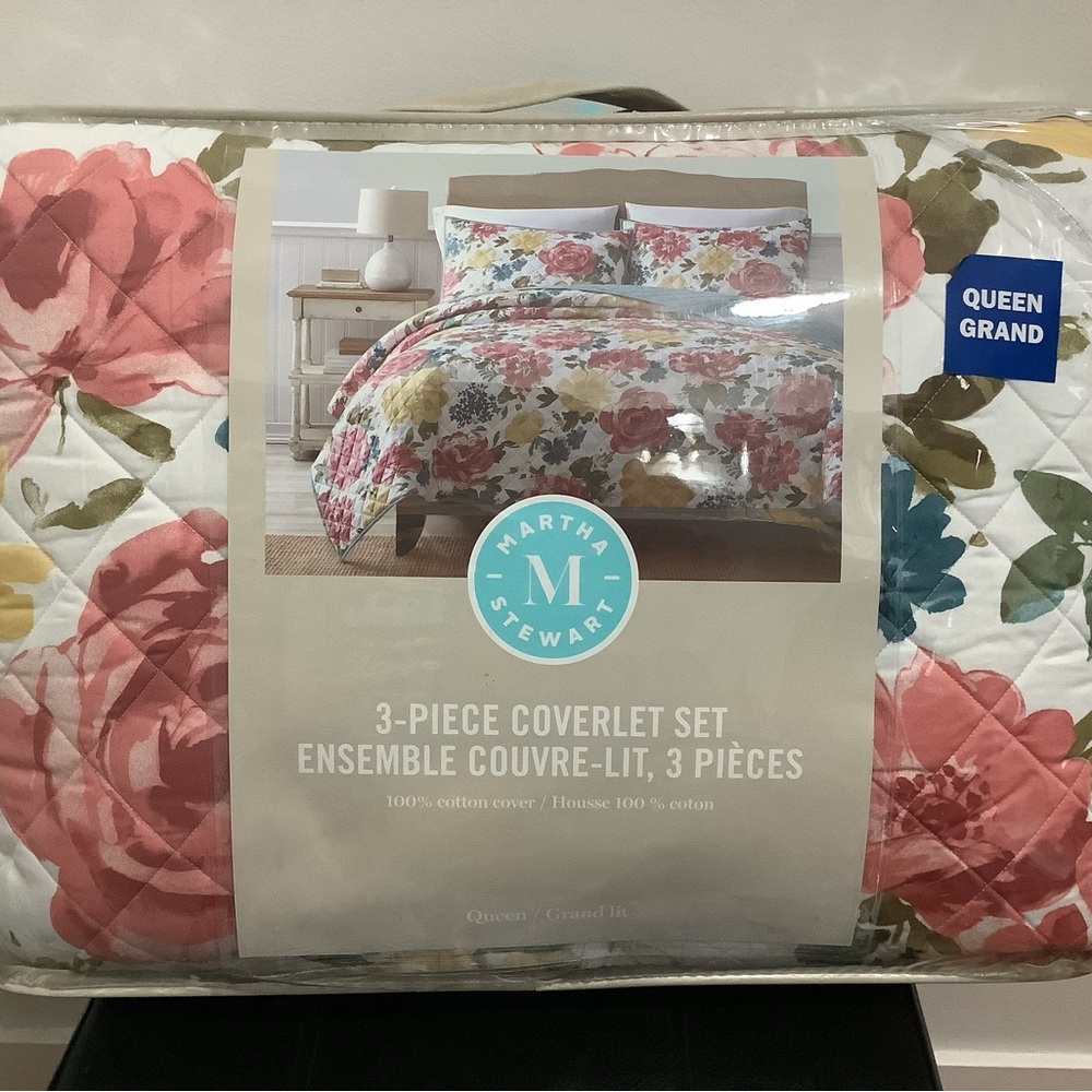 Martha Stewart Multicolor Floral 3 Piece Coverlet Set 🌸🌺🌼